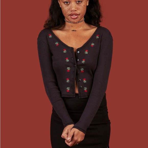 UNIF stem rose long sleeve crop cardigan sweater size small - Picture 1 of 3